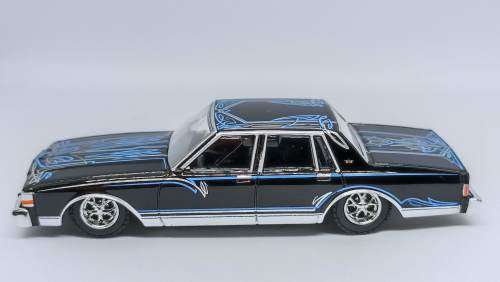 Chevrolet Caprice and Chevrolet Impala lowriders 1:64 scale
