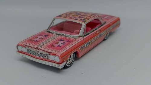 Chevrolet Caprice and Chevrolet Impala lowriders 1:64 scale
