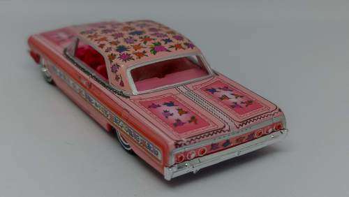 Chevrolet Caprice and Chevrolet Impala lowriders 1:64 scale