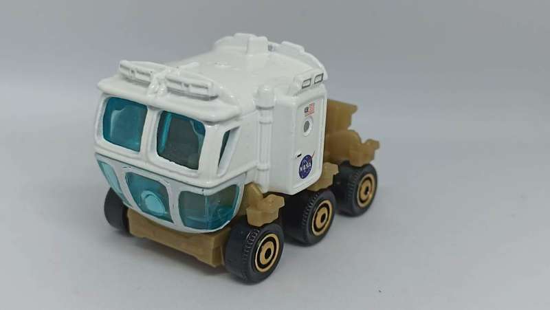 NASA 1:64 scale diecast vehicles x6