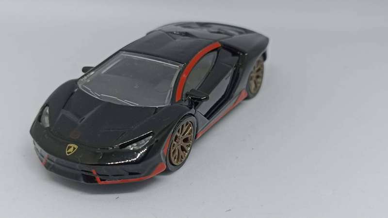 Lamborgini Gallardo Supperleggera and Centenario 1/64 scale