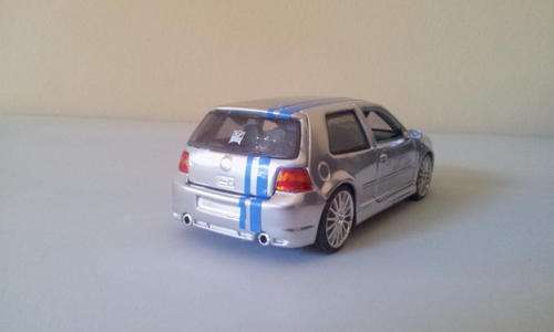 1:24 Volkswagen (VW) Golf 4 R32
