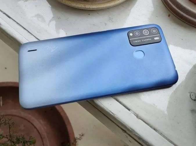 SMARTPHONE ITEL VISION 1PRO VERSION, TRIPLE AI CAMERA WITH FINGERPRINT PRISTINE CONDITION