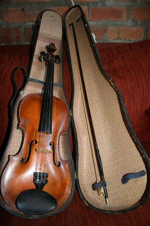 Antique joannes baptista guadagnini violin?