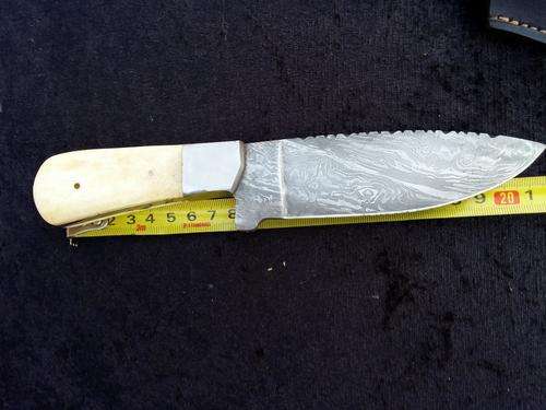 CUSTOM  MADE DAMASCUS HUNTING KNIFE