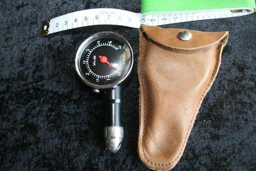 Vedo tyre pressure gauge