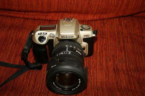 NIKON F60 Camera