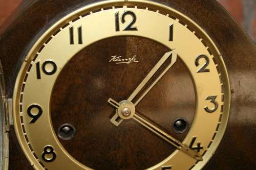 Stunning Kienzle clock. Serviced.
