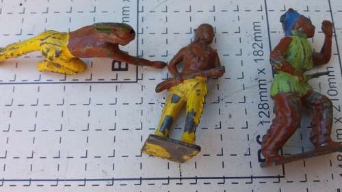 Pre war britains ltd - lead toys "Indians"