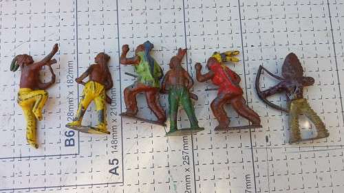 Pre war britains ltd - lead toys "Indians"
