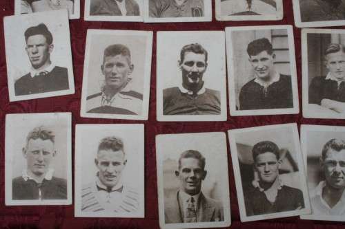 All Blacks South African tour Cigarret cards 29 in lot
