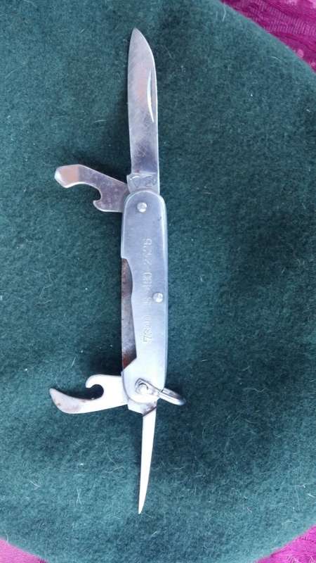 SA Army Issued pocket knife