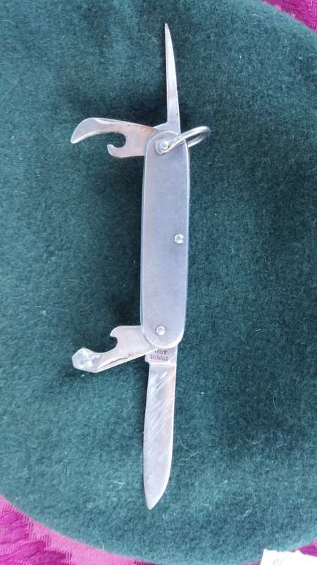 SA Army Issued pocket knife