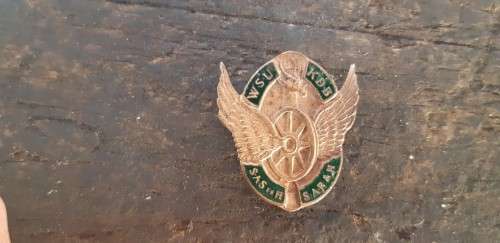 S.A.S.&H/ S.A.R&H  WSU KDB South African Railways Lapel Badge. Brass and enamel button-hole badge