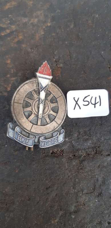 Early type Voortrekker Beret Badge