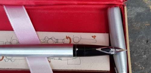 Sheaffer Imperial Flighter Fountain Pen . Original box with papers.