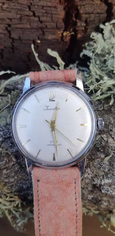 Jewelia watch  Working