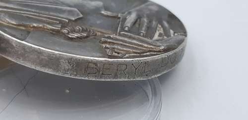 Long and efficient service medal Voluntary Medical Service Sterling Silver