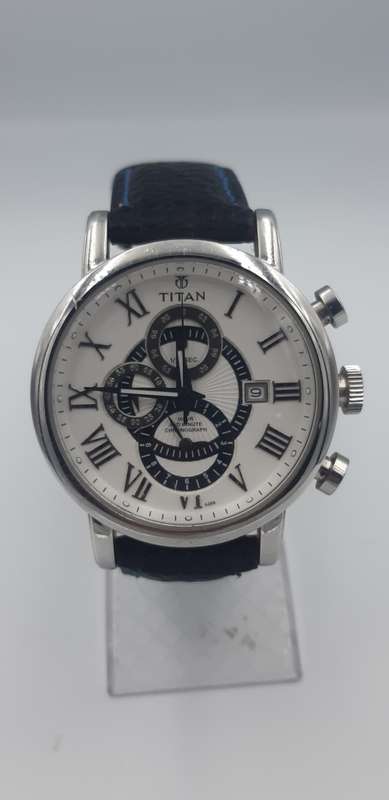 Titan Chronograph watch. 45mm diameter