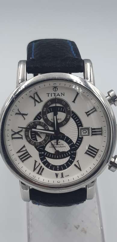 Titan Chronograph watch. 45mm diameter