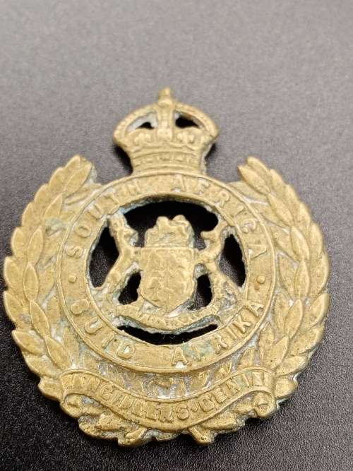 1 lot of 5 badges