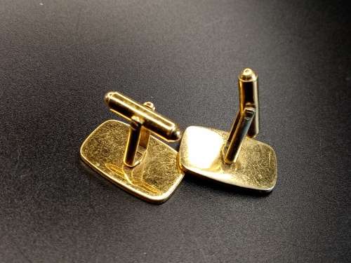 Cufflinks