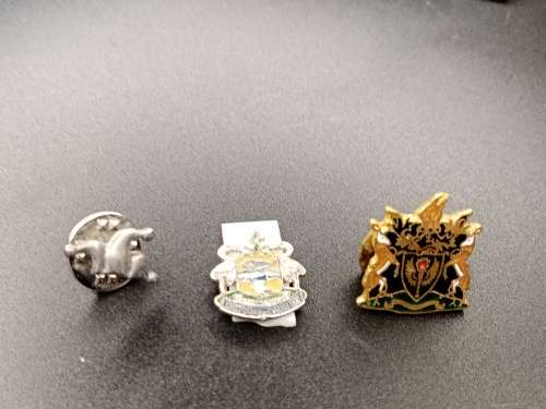 3 badges