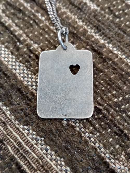 Pendant on chain 50.4 cm