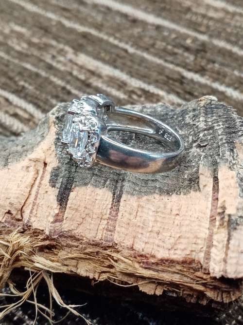 Ladies ring sterling silver Size L
