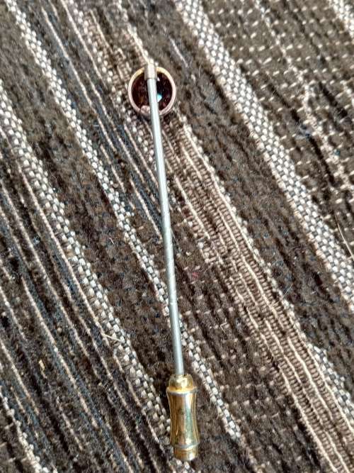 9 ct gold with Garnet tie pin 7mm diameter