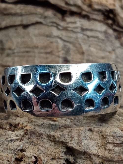 Ladies ring sterling silver Size P