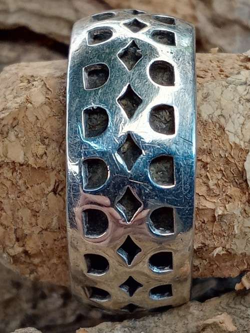 Ladies ring sterling silver Size P