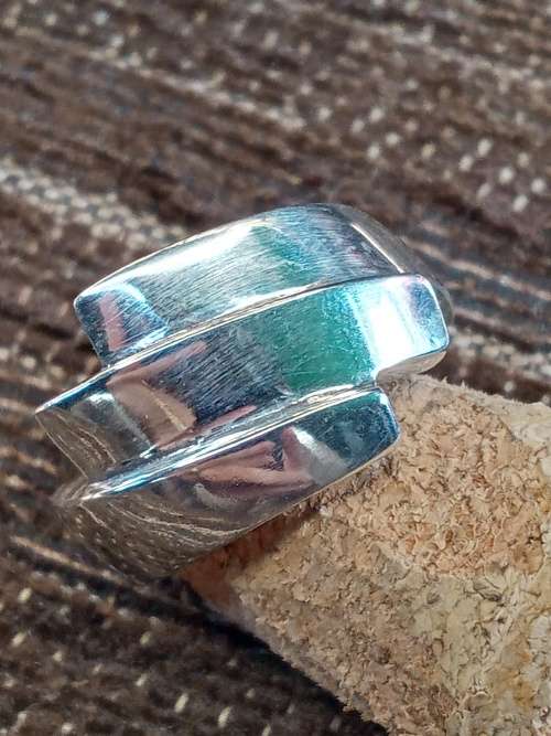 Ladies ring sterling silver Size P