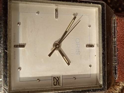 Oris quartz wrist watch 35mm lug to lug 29mm ex crown WORKING