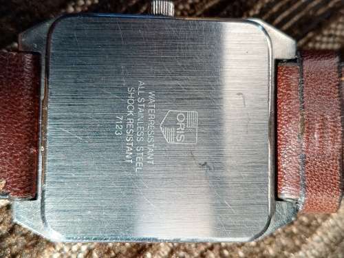 Oris quartz wrist watch 35mm lug to lug 29mm ex crown WORKING