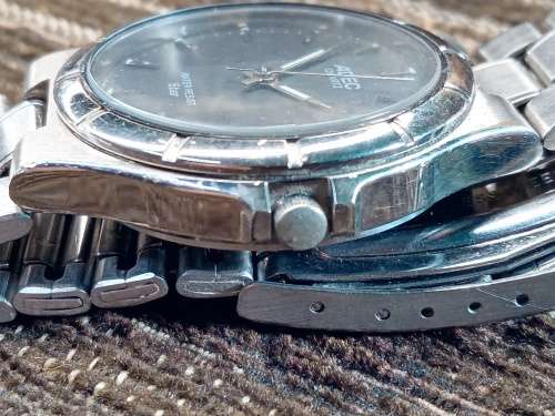 Adec Quartz wrist watch WORKING