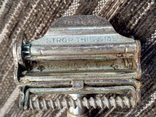 Vintage Wilkinson mens razor