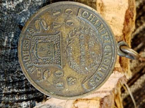 Sporting 1926 medallion