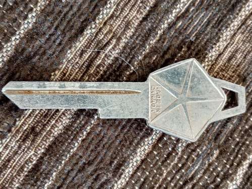 Chryslar 764P vintage uncut keys