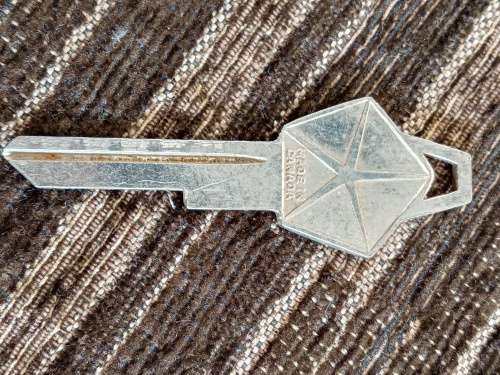 Chryslar 764P vintage uncut keys
