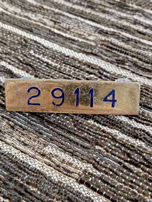 Force number badge