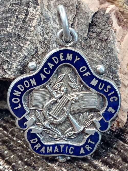 London academy of music pendant sterling silver