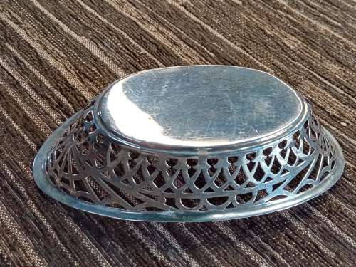 1908 sterling silver chester basket lenght 140mm width 73mm height 35mm