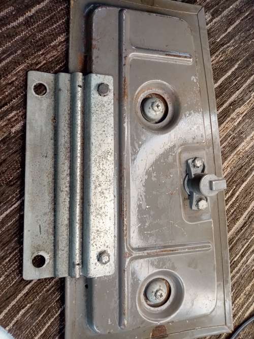 Hudson Commodore cubbyhole flaps right side