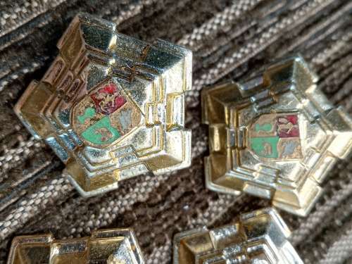 Rank insignia
