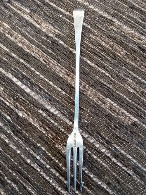 Sterling silver 3 tine fork 19.4cm