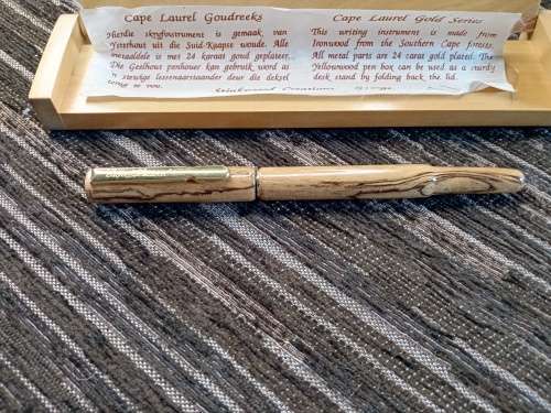 Cape Laurel pens