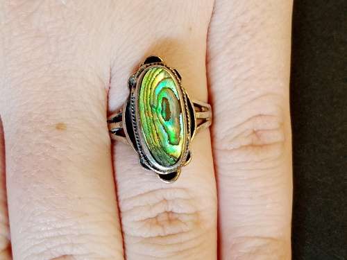 Sterling silver ring Antique mother of pearl ring Size M.5