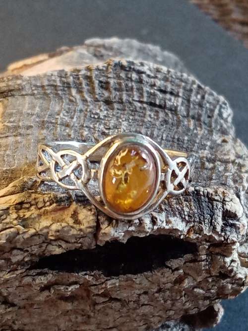Sterling silver ring and amber Size N.5