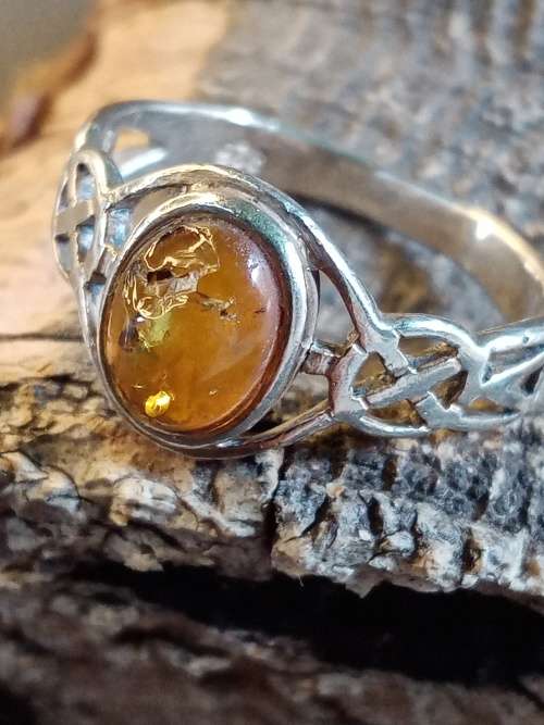 Sterling silver ring and amber Size N.5